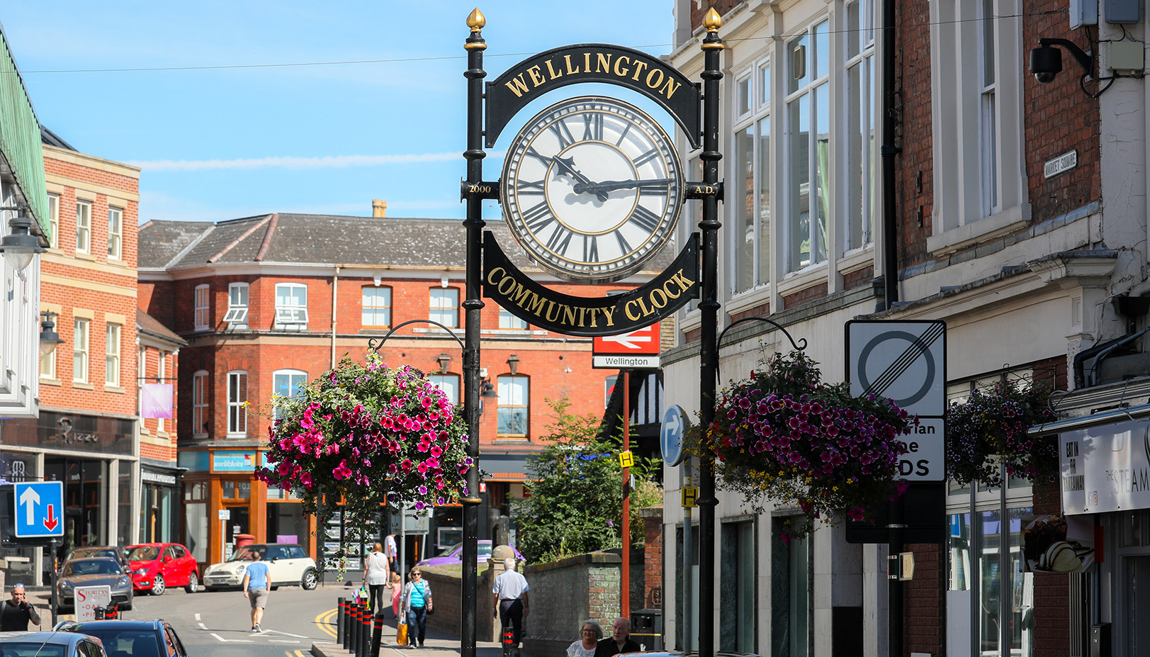 A photograph of the clock in Wellington High Street